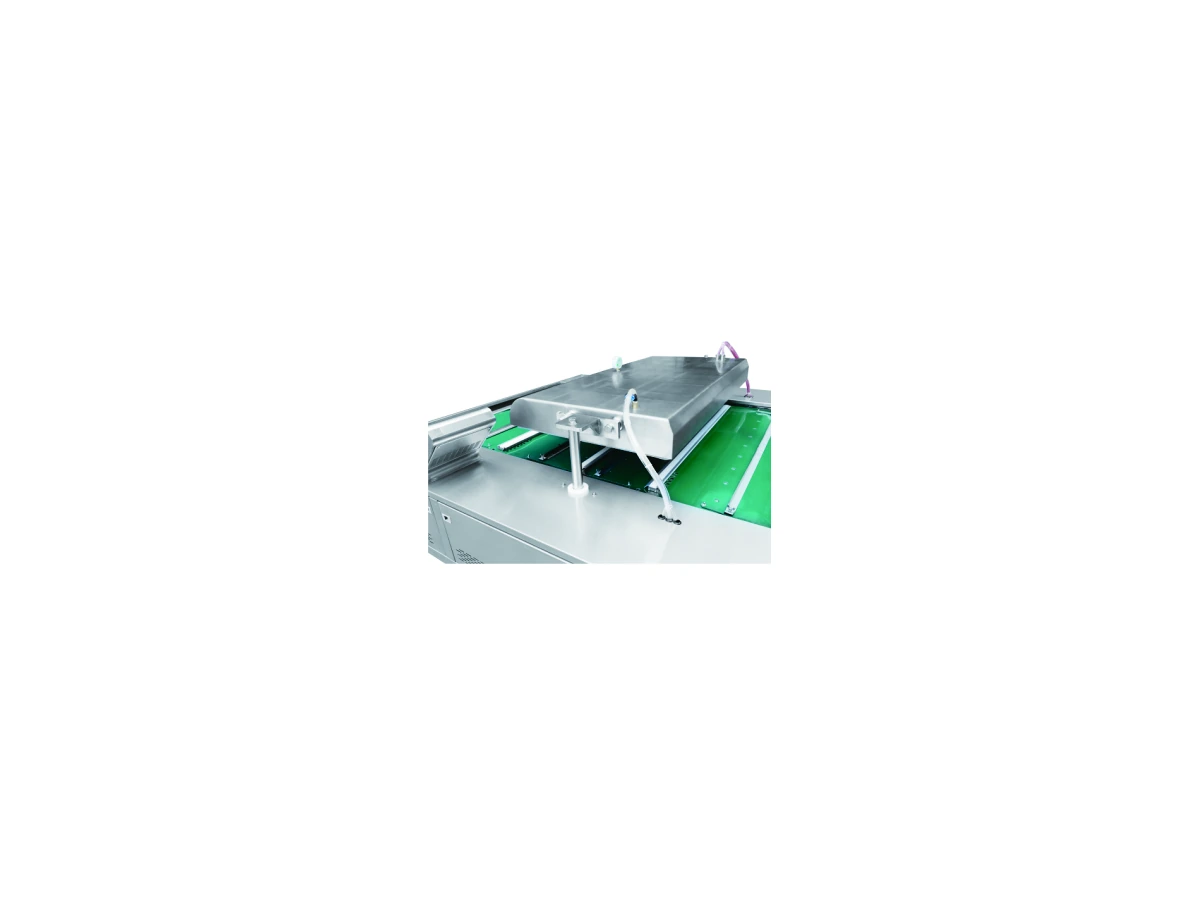 YIJIA Continuous Rolling Vacuum Packaging Machine